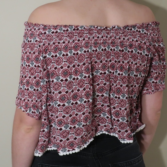 Off-the-shoulder H&M Blouse - Picture 2 of 2